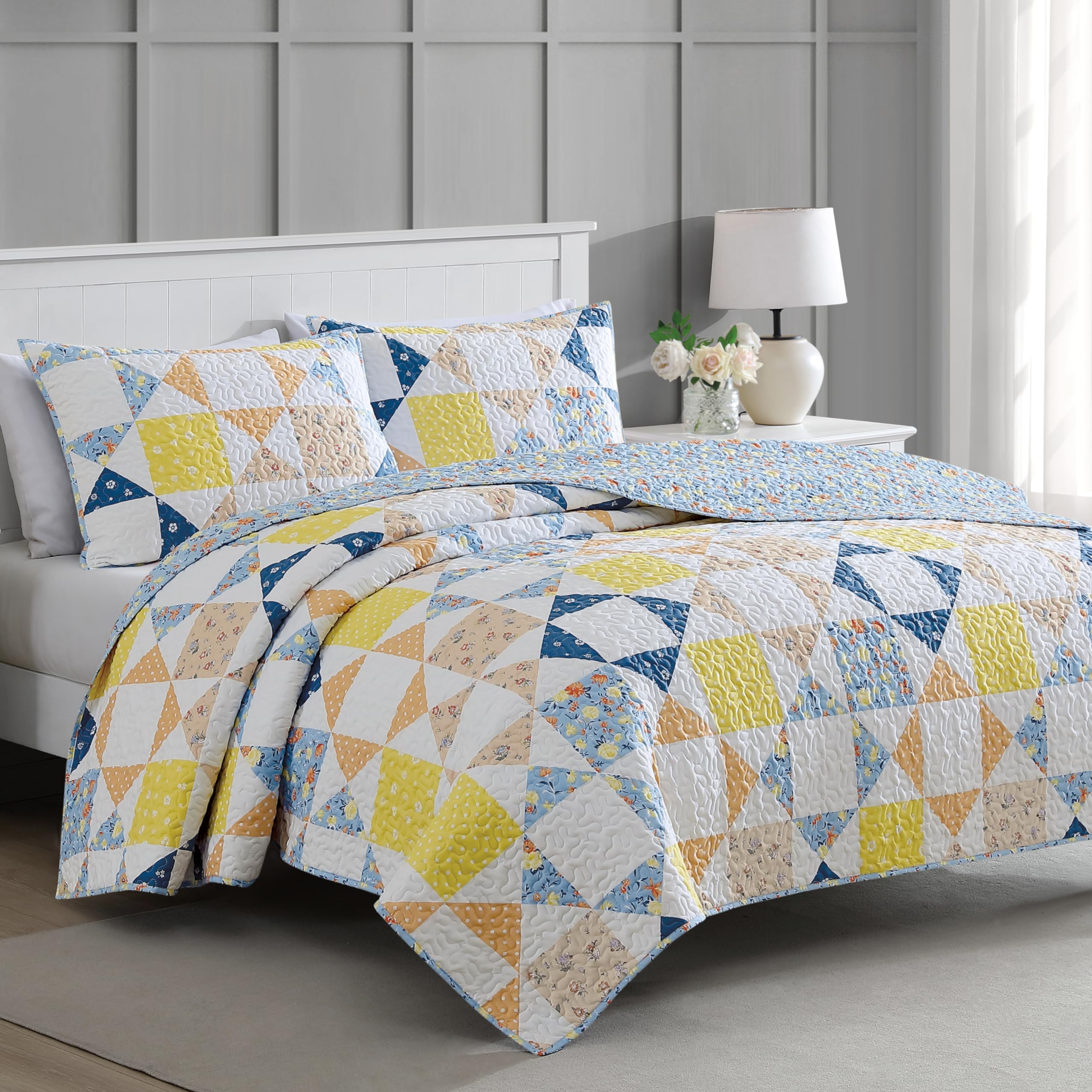 Martha Stewart Full Queen Size Quilt Bedding Set - 3 Piece, Soft Washed Microfiber, Bedspread, Reversible, All Season, 1 Quilt,